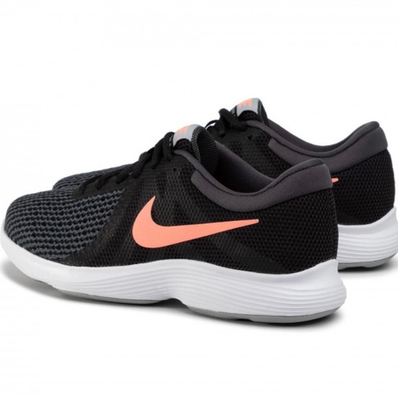Nike Revolution women’s running shoes women’s size 12 - Picture 2 of 9